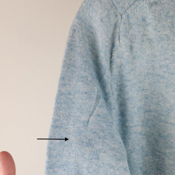 Banana Republic Blue Filpucci Wool Cashmere Blend Bow Cuff Sweater sz L *flawed* - Picture 10 of 11